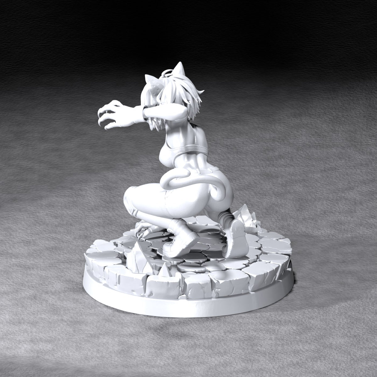 Mina resin figure