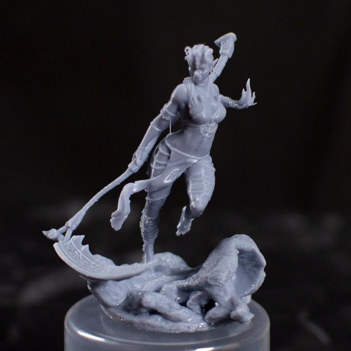 Thyal resin figure
