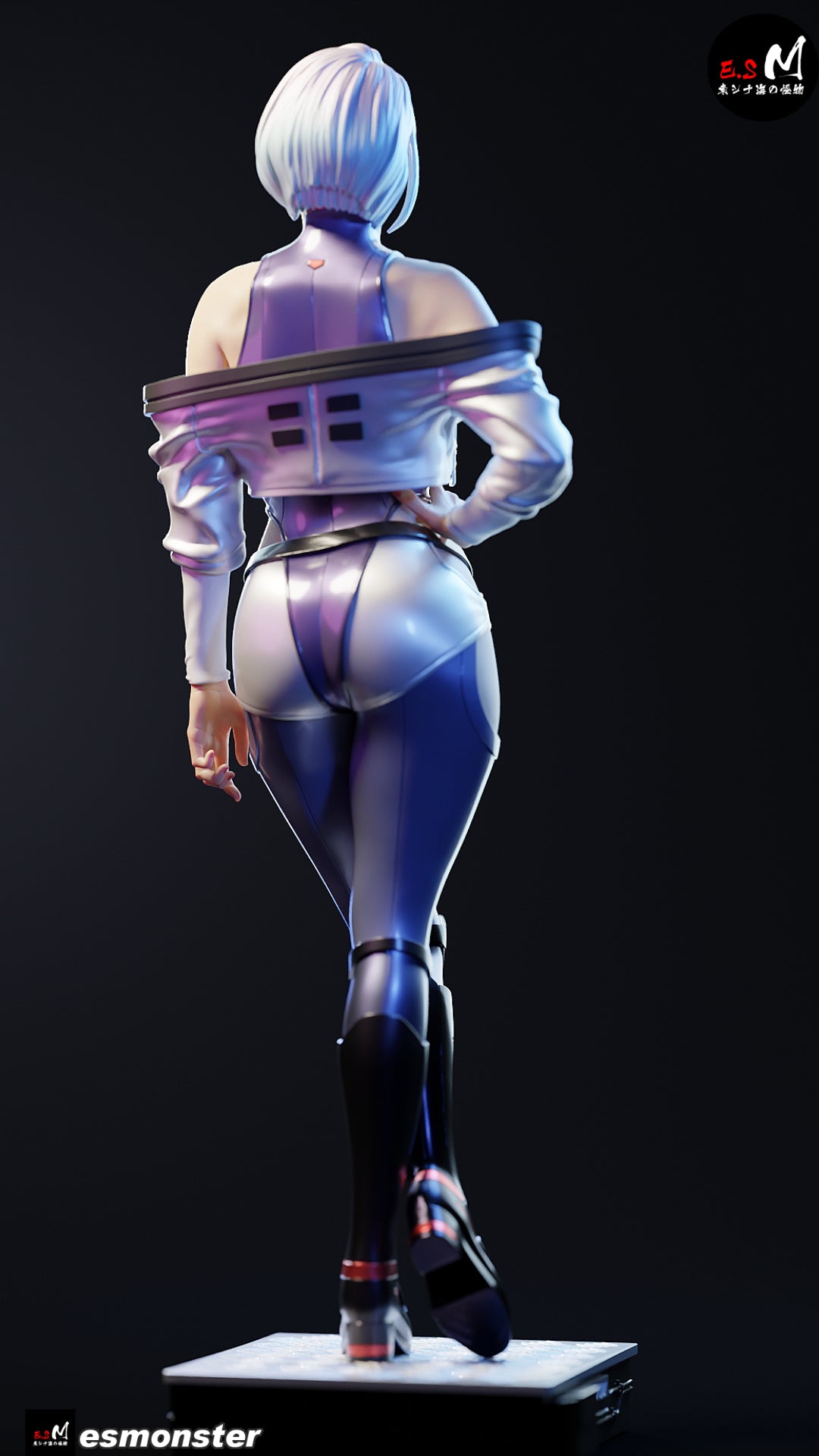 Lucy resin figure