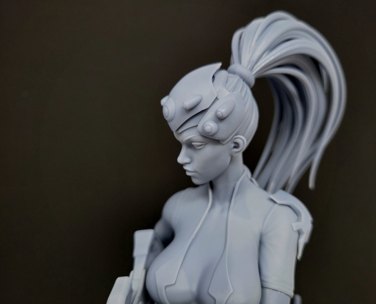 Widowmaker resin figure