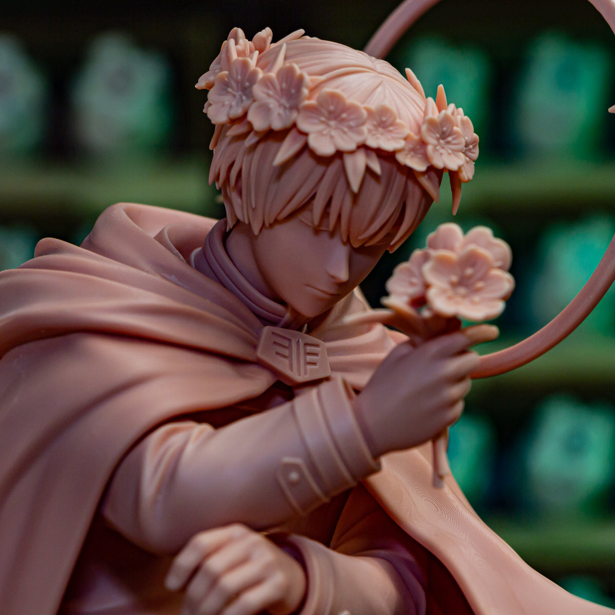Himmel Cape With Circle Emblem, Hair Styled For Wreath, With Wreath, Right Hand Holding Flowers resin figure