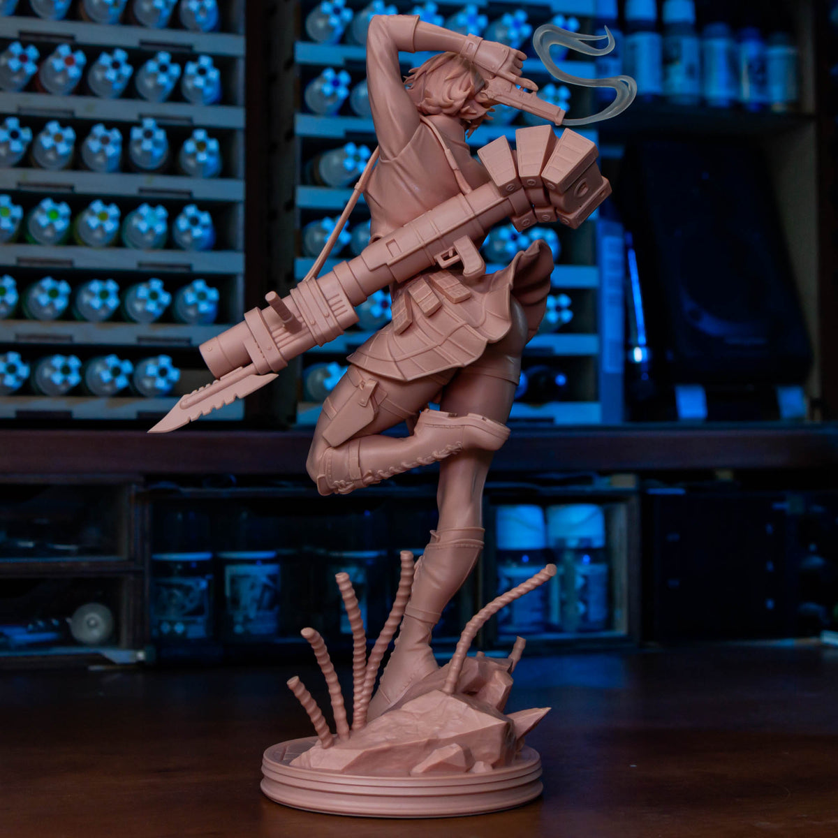 Lady resin figure