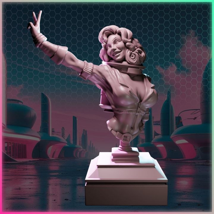 Luna Starling resin figure