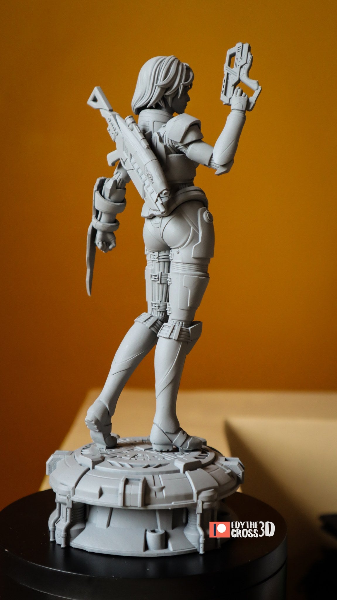 Female Shepard resin figure