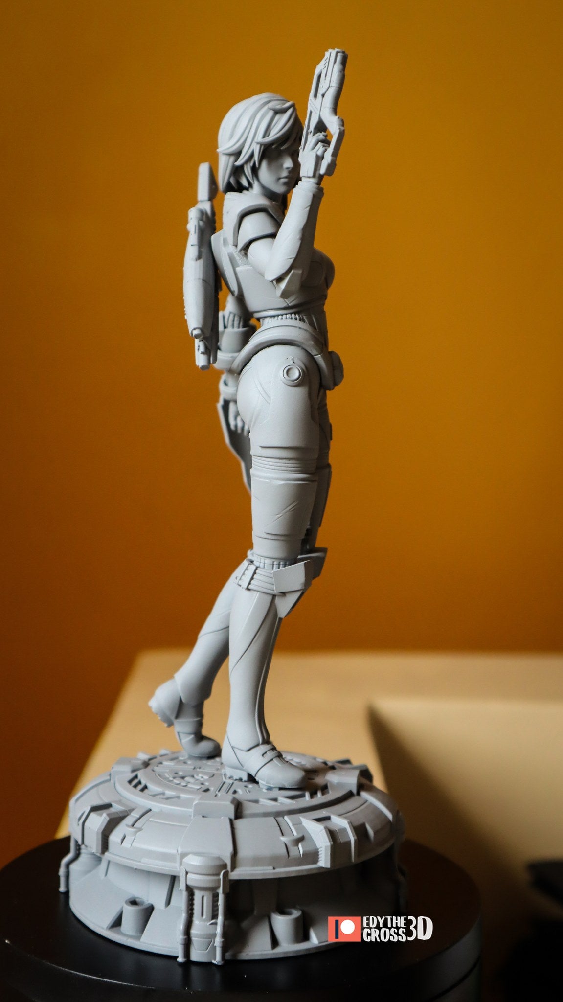 Female Shepard resin figure