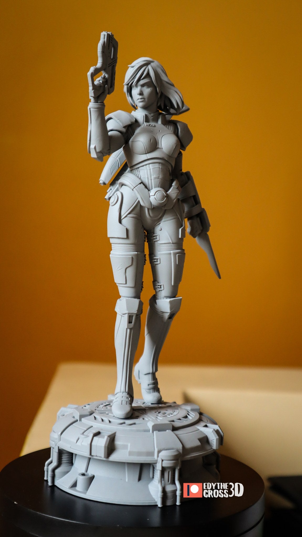 Female Shepard resin figure