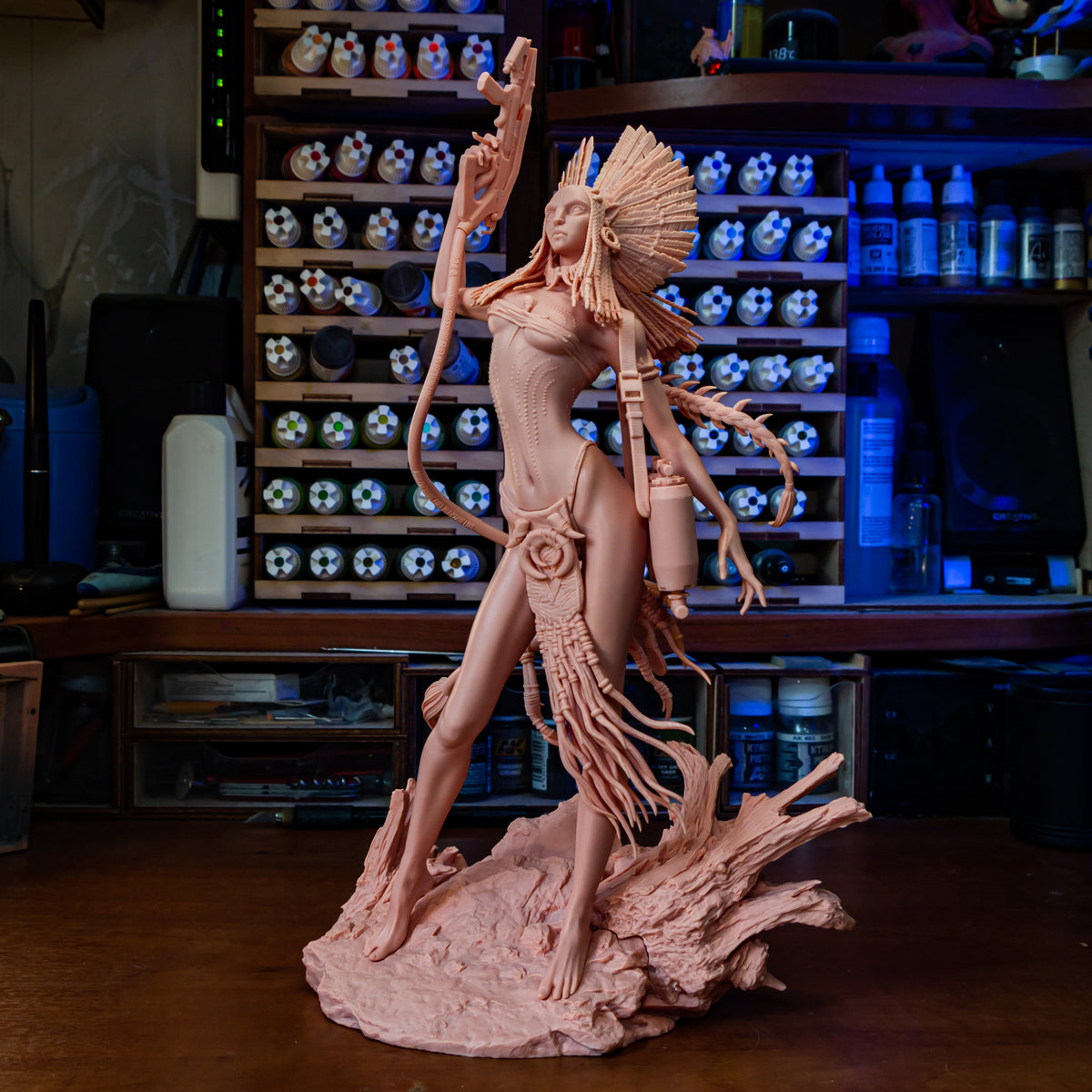 Varang resin figure