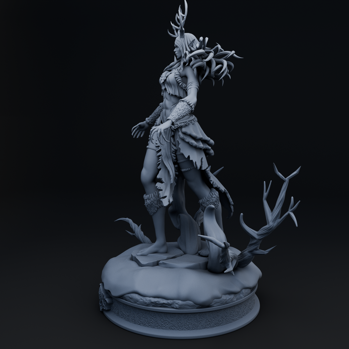 Iskara resin figure