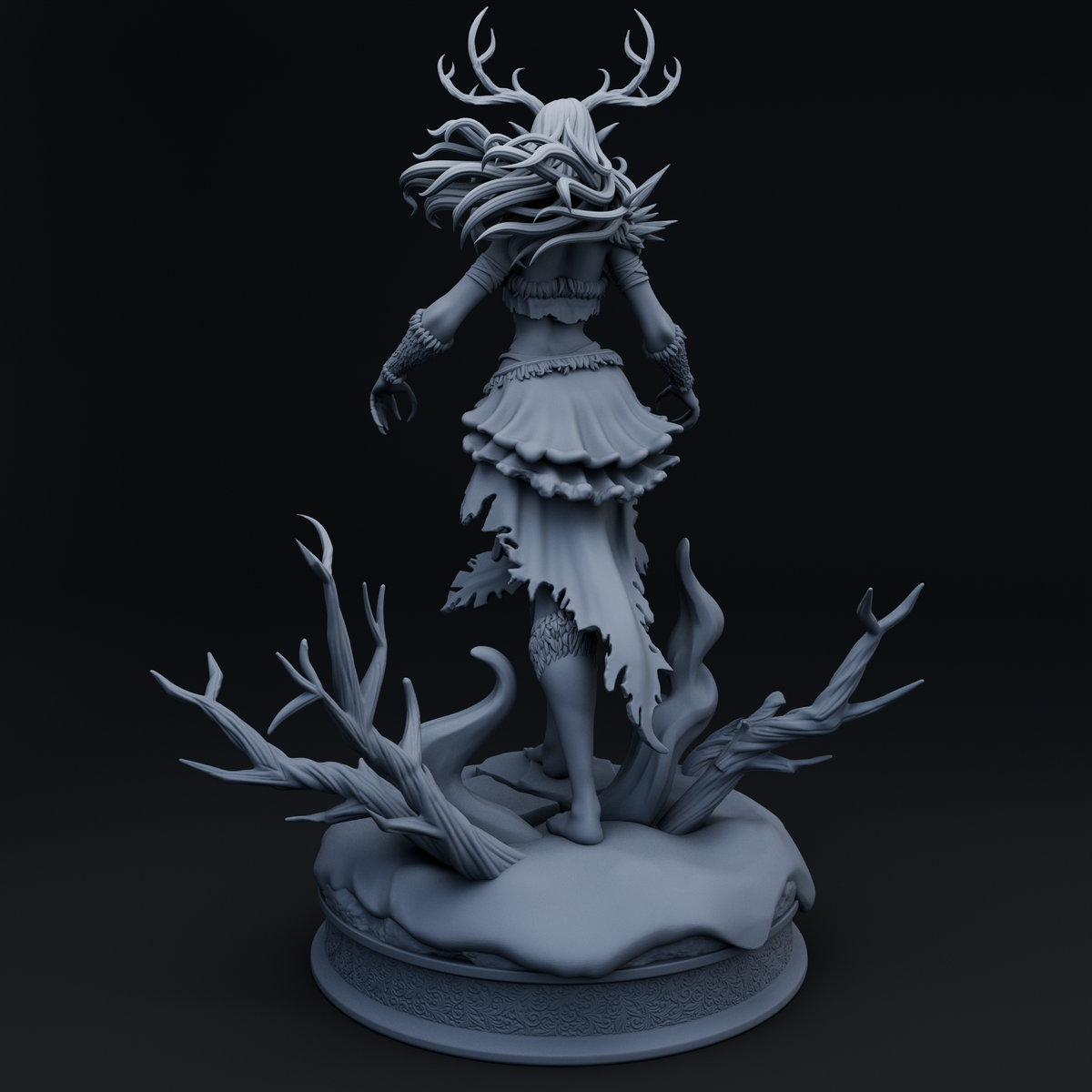 Iskara resin figure